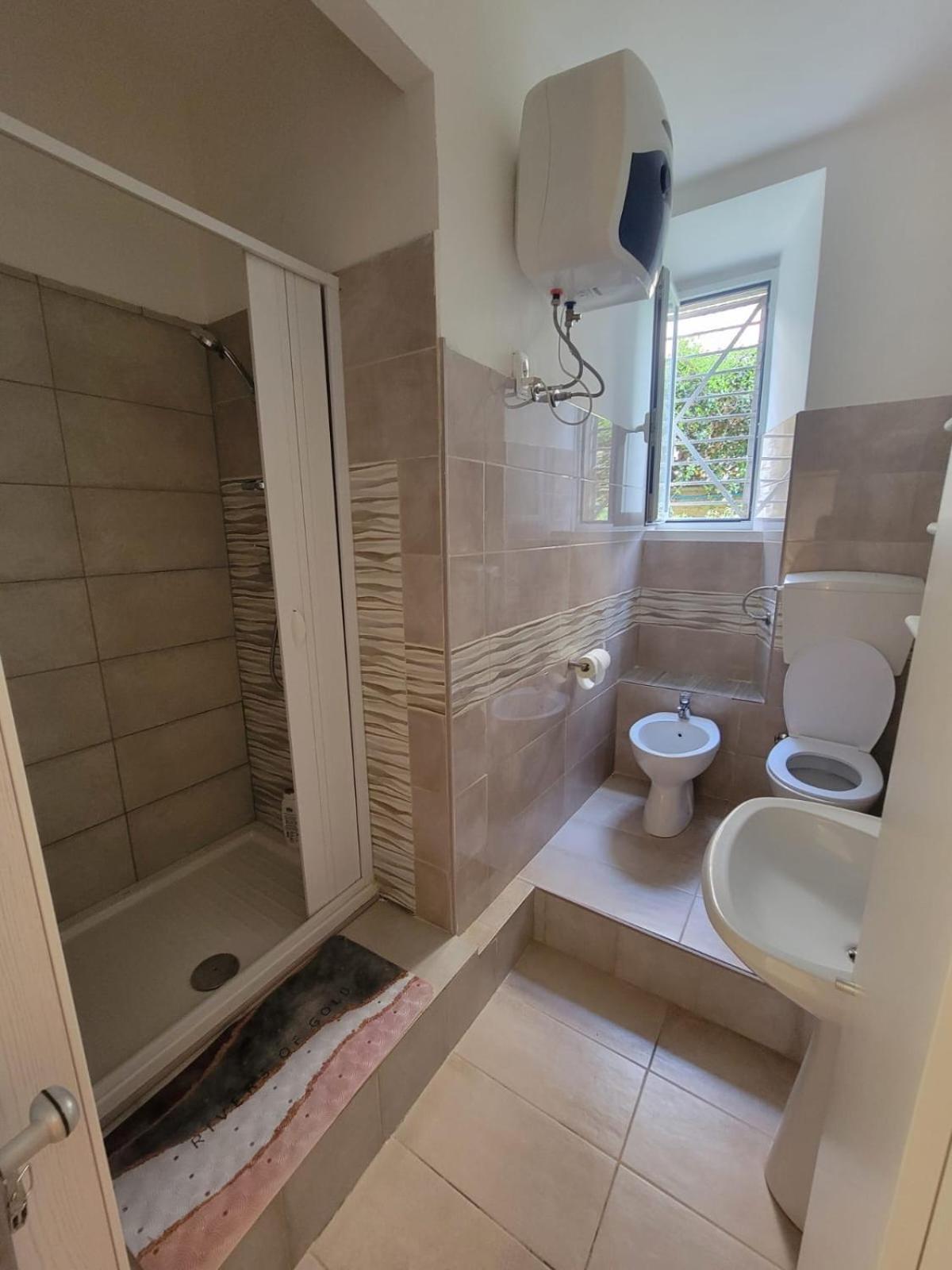 Casa Mihaela Apartment Рим Екстериор снимка